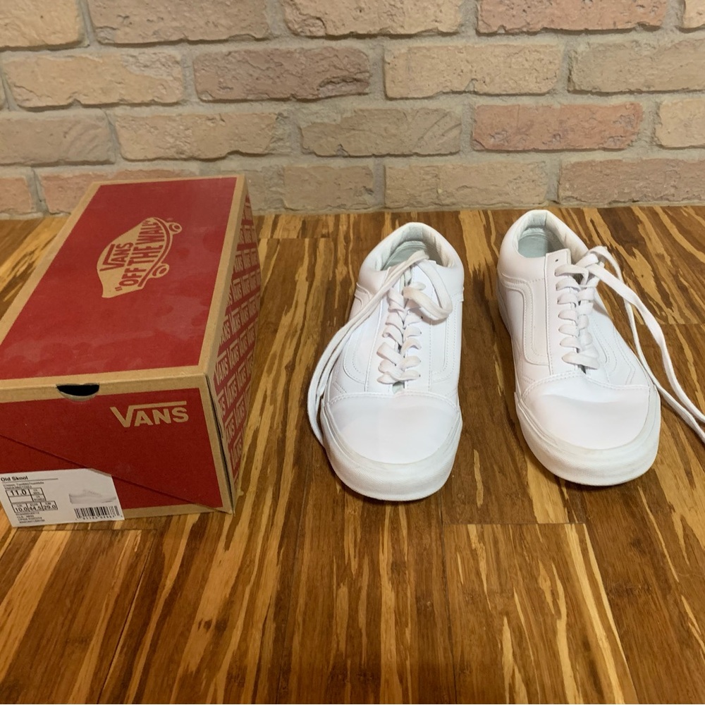 EUC Vans Old Skool leather sneakers size 11